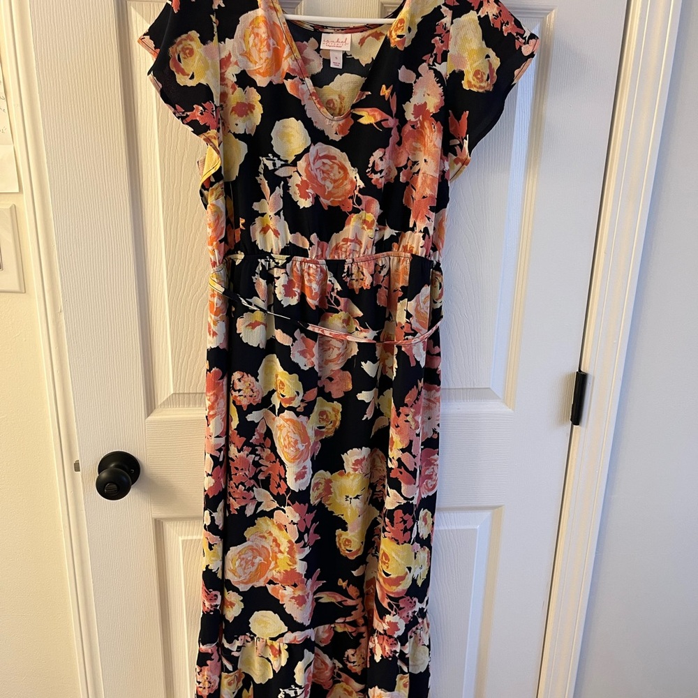 Floral V-Neck Maxi Dress